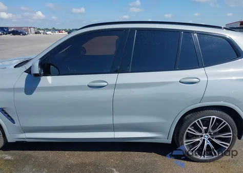 2022 BMW X3 xDrive30I z USA, uszkodzony, nr VIN 5UX53DP07N9L91238